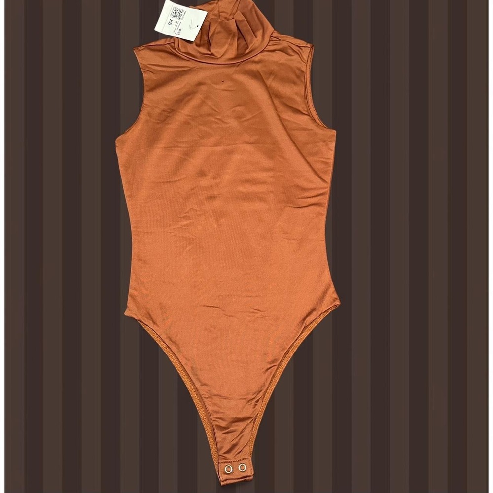 Forever 21 rust sleeveless bodysuit